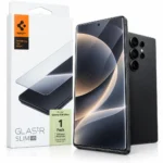 Spigen GLAS.tR Slim HD fitted on Galaxy S26 Ultra, full cover Spigen GLAS.tR Slim HD fitted on Galaxy S26 Ultra, full cover