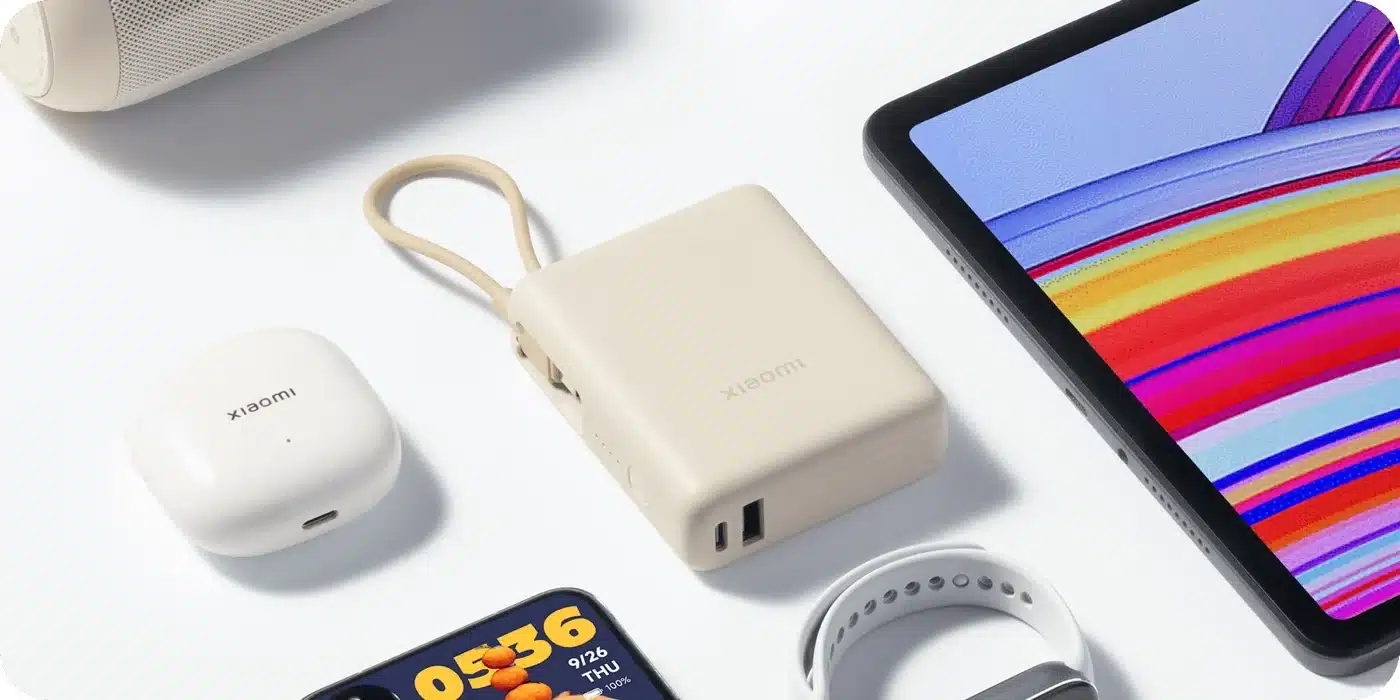 Xiaomi 33W Power Bank 10000Mah (Integrated Cable) 3 Xiaomi 33W Power Bank 10000mAh with built-in USB-C cable and devices