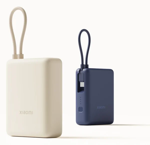 Xiaomi 33W Power Bank 20000mAh next to the 10000mAh model Xiaomi 33W Power Bank 20000mAh next to the 10000mAh model