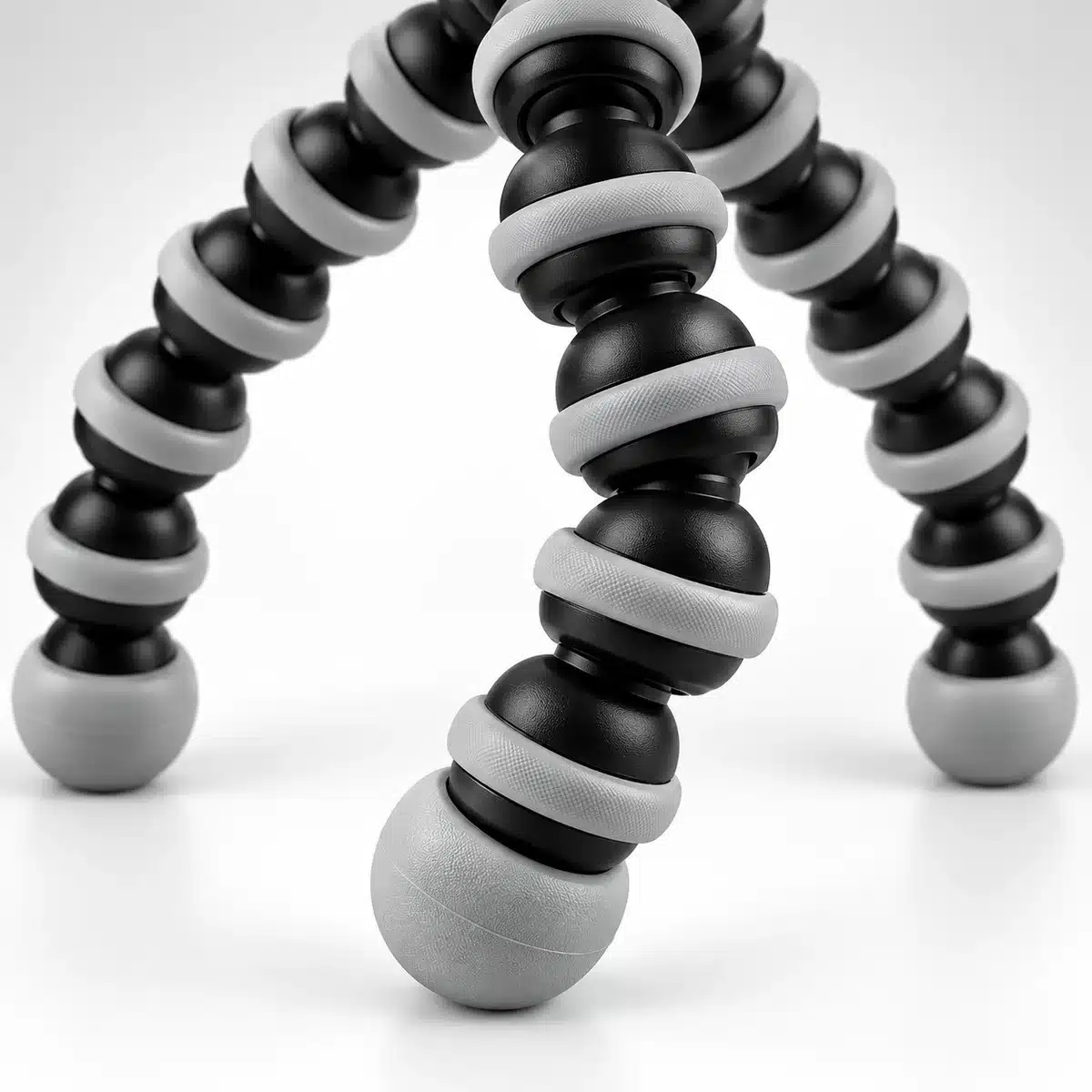 Z-02 Flexible Octopus Tripod For Phone And Camera 3 Z-02 tripod bendable leg joints and rubber grip feet close-up